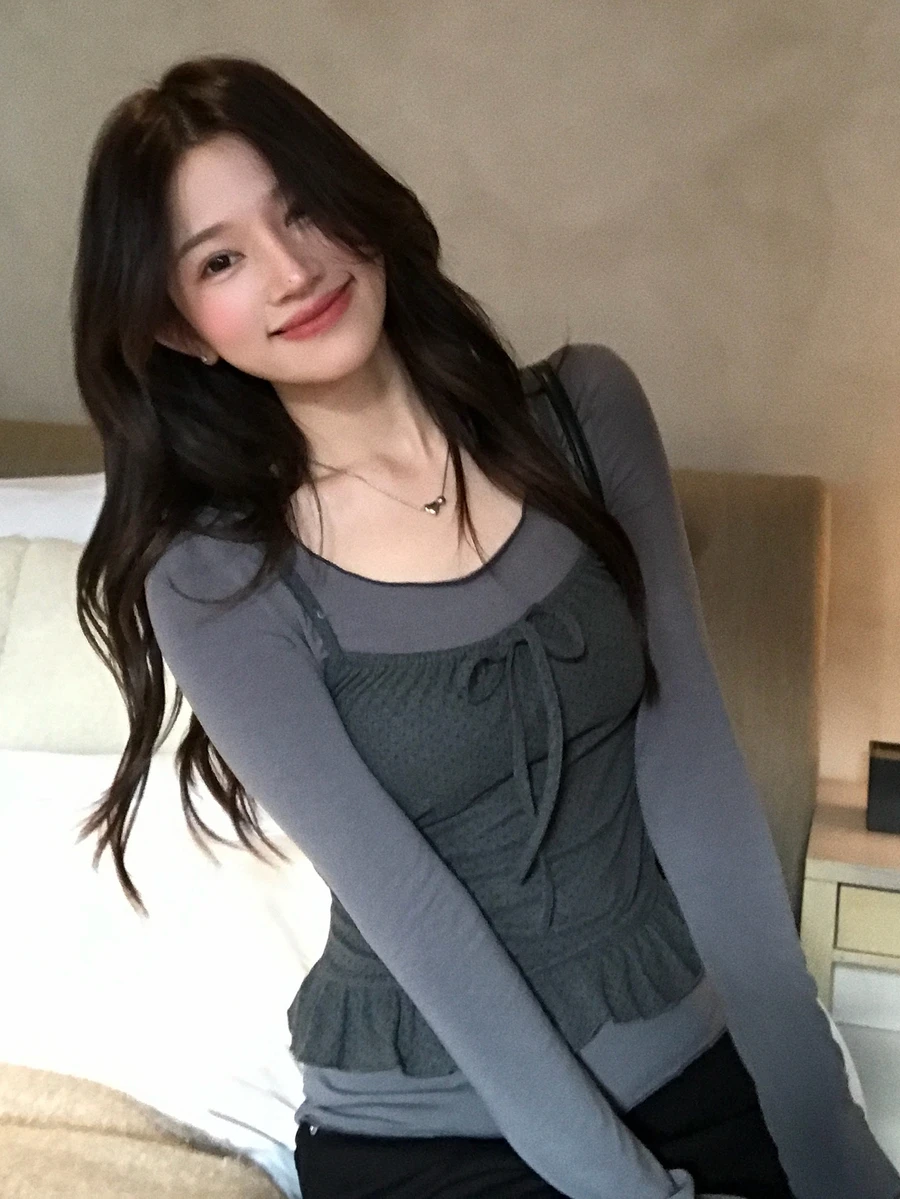 DAZY Women's Round Neck 2 In 1 Patchwork Casual Everyday Long Sleeve T-Shirt - Grey - View 1