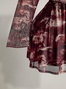 SHEIN ICON 女款大尺碼秋冬復古性感簡約優雅通勤風露肩抓皺喇叭袖酒紅花卉綁帶圖案網紗洋裝 - 彩色 - 查看 6