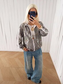 Muchica 休閒寬鬆極簡風秋季復古迷彩枯枝印花條紋拼接女款開襟輕便夾克 灰色迷彩 - 彩色 - 查看 4