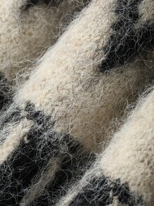 DAZY Autumn/Winter Fuzzy Black Brown Apricot Pattern Jacquard Crew Neck Korean Style Men's Sweater - Black - View 10