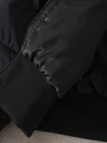 SHEIN 女童大童黑色純色休閒厚填充拉鍊夾克，立領短款填充外套 - 黑色 - 查看 4