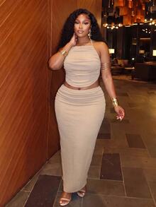 Slaydiva Plus Size Women Solid Color Ruched Halter Neck Tank Top And Skirt Slim Fit Fashion Two Pieces Set - Khaki - View 8