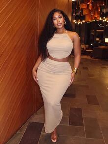 Slaydiva Plus Size Women Solid Color Ruched Halter Neck Tank Top And Skirt Slim Fit Fashion Two Pieces Set - Khaki - View 10