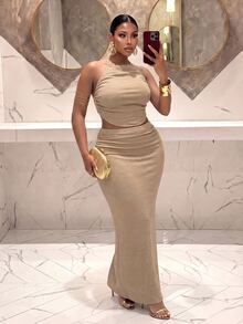 Slaydiva Plus Size Women Solid Color Ruched Halter Neck Tank Top And Skirt Slim Fit Fashion Two Pieces Set - Khaki - View 3