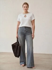 MOTF PREMIUM NEW SUMMER HEAVY EMBELLISHED RHINESTONE HOLLOW ROUND NECK PLUS SIZE SHORT SLEEVE T-SHIRT WOMEN SLIMMING TOP WHITE UNDERSHIRT - White - View 1
