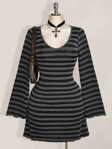 SHEIN ICON 大尺碼女款秋冬復古性感千禧風Y2K日常簡約休閒黑灰條紋V領喇叭袖洋裝 - 彩色 - 查看 8