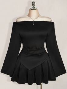 SHEIN ICON Women's Plus Size Autumn/Winter Retro Sexy Millennial Style Y2K Simple Off-Shoulder Asymmetrical Hem Flared Sleeve Pleated Skirt Black Air Layer Set - Black - View 3
