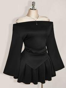 SHEIN ICON Women's Plus Size Autumn/Winter Retro Sexy Millennial Style Y2K Simple Off-Shoulder Asymmetrical Hem Flared Sleeve Pleated Skirt Black Air Layer Set - Black - View 5
