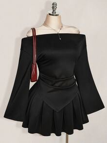 SHEIN ICON Women's Plus Size Autumn/Winter Retro Sexy Millennial Style Y2K Simple Off-Shoulder Asymmetrical Hem Flared Sleeve Pleated Skirt Black Air Layer Set - Black - View 4