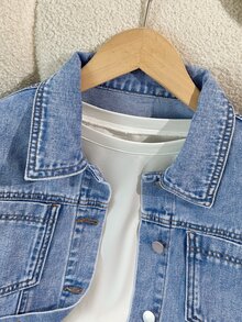 SHEIN Genkimix Kids 青少年女孩牛仔夾克外套，四季新款休閒時尚極簡百搭經典翻領設計，前雙貼袋，雪洗淺藍色水洗牛仔夾克外套，適合校園、休閒、度假 - 中等水洗藍 - 查看 3