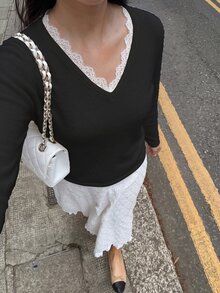 FavEase 女款秋冬休閒年輕百搭蕾絲飾邊拼接軟針織修身毛衣 - 黑色 - 查看 4