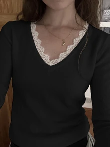 FavEase 女款秋冬休閒年輕百搭蕾絲飾邊拼接軟針織修身毛衣 - 黑色 - 查看 5