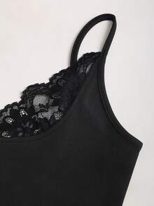 Sweetra Camiseta corta sin mangas con escote en V, patchwork de encaje, espalda descubierta, elegante y sexy para mujer, adecuada para primavera, verano, otoño, salidas y citas nocturnas, color negro - Negro - Ver 3