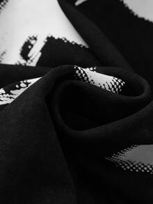 ROMWE MEN Men's Loose Fit Zip-Up Hoodie With Pistol Print Pattern - Black - View 4