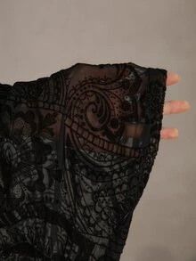 Freevana 大尺碼女款黑色蕾絲上衣，長袖圓領植絨佩斯利花紋設計上衣，植絨網紗花卉長袖上衣，圓領修身透視蕾絲內搭衫，優雅女裝 - 黑色 - 查看 8