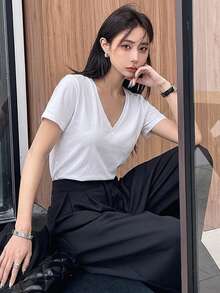 Livesso 女款純色V領短袖休閒基礎寬鬆T恤，商務休閒學院風上衣，薄款日常旅行夏季白色 - 白色 - 查看 13