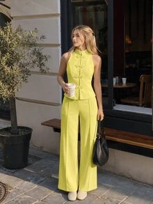 SHEIN MOD 優雅青蛙鈕扣掛脖上衣與直筒長褲套裝 - 黃色 - 查看 1