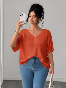 EMERY ROSE 大尺碼舒適優雅顯瘦通勤V領百搭夏季設計上衣遮肉日常短袖 - 紅色 - 查看 7