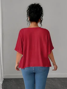 SHEIN LUNE CURVE 大尺碼舒適優雅修身通勤V領百搭夏季設計上衣，修飾身形日常短袖 - 酒紅色 - 查看 2