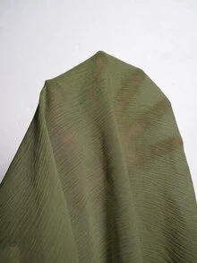SHEIN LUNE CURVE 大尺碼舒適優雅修身通勤V領百搭夏季設計上衣顯瘦日常短袖 - 軍綠色 - 查看 7
