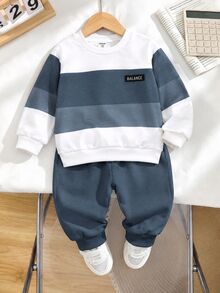 SHEIN Young Boy Casual Comfortable Fashion Minimalist Round Neck Short Sleeve Long Pants T-Shirt Set, Classic Cool Square Split Pattern Print, Cool Exquisite Small Logo Text Pattern Print, Suitable For Autumn/Winter Back To School Season - Blue and White - View 2