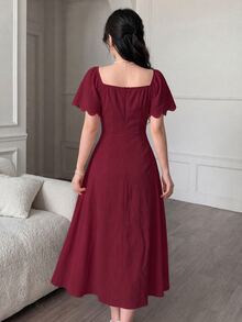 Modelyn 酒紅色心形領荷葉袖中長洋裝，胸前抓皺飄逸A字版型，優雅女款秋季婚禮賓客雞尾酒會禮服 - 酒紅色 - 查看 2