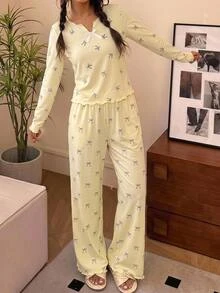 SHEIN Tween女孩蝴蝶結簡約百搭小蝴蝶結圖案V領半開襟荷葉邊長袖居家休閒睡衣套裝 2件組 柔軟舒適 秋冬/四季通用 - 彩色 - 查看 4