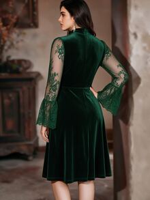 Auvina Plus Size Women Elegant Lace Patchwork Evening Dress - Dark Green - View 2