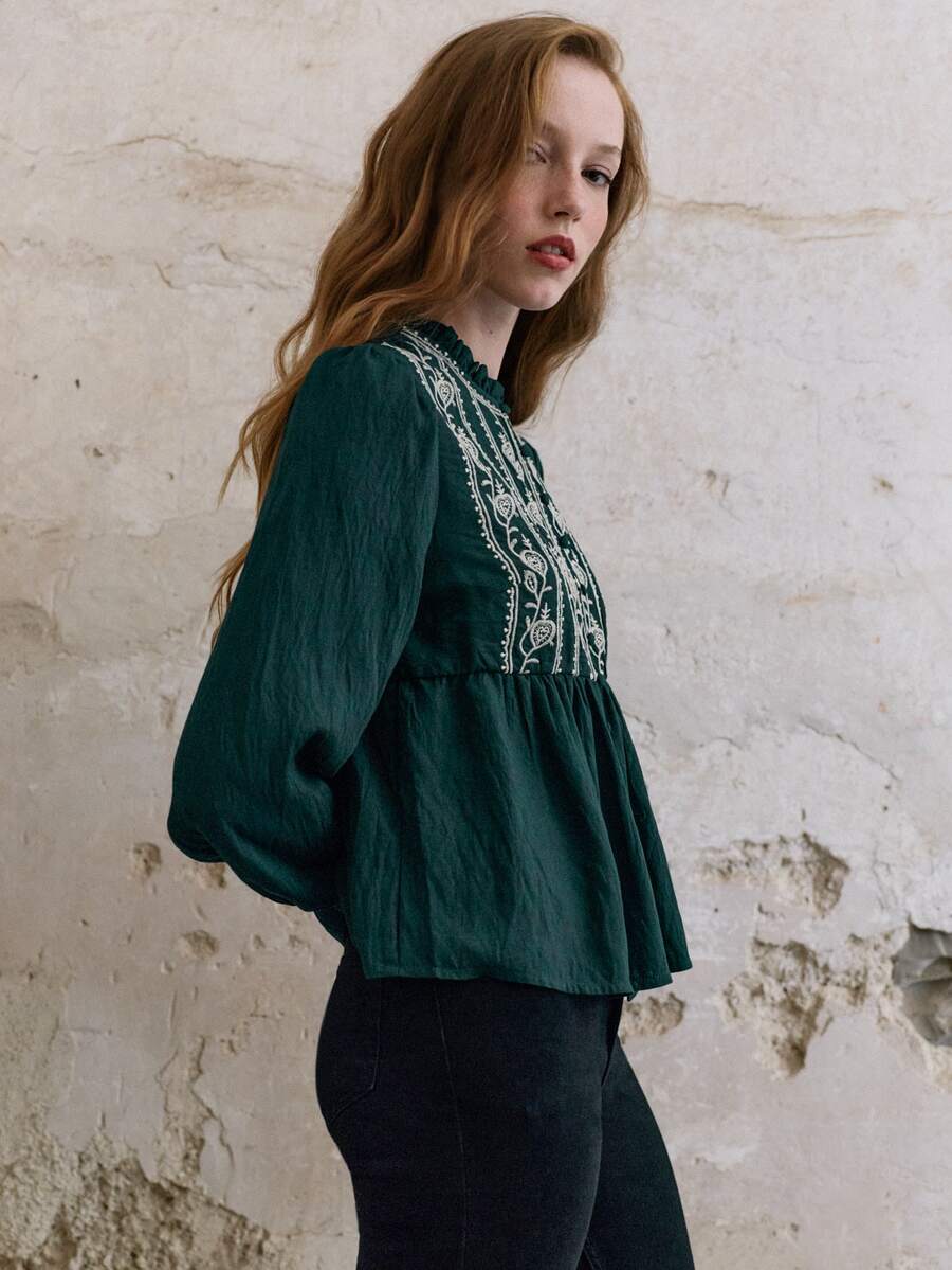 Nöista Áo blouse nữ màu xanh lá có thêu trước ngực, tạo độ phồng ở đường eo, phù hợp cho phong cách thường ngày, trang phục hằng ngày cho mùa thu đông - Màu xanh lá cây đậm - Xem 1
