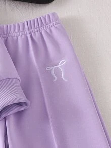 SHEIN Babyflicka rosettbroderad sweatshirt & mjukisbyxset höst - Blåröd - Visa 6