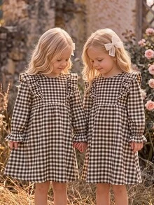 SHEIN Vintaside Kids 少女可愛感恩節休閒白色與棕色格紋蝴蝶結長袖寬鬆洋裝 秋季花卉 校園家庭套裝派對 - 彩色 - 查看 2