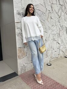 Yohana Edit 2026SS 女款蕾絲拼接圓領長袖上衣，白色，簡約優雅，適合辦公室穿著、專業正裝、休閒穿搭，都市現代風，接待員制服，返校穿搭，寬鬆版型，2026春夏假期與節慶穿搭，時尚百搭 - 白色 - 查看 7