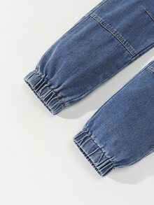SHEIN 青少年男孩水藍色牛仔工裝褲，開學季街頭風寬鬆多口袋全鬆緊腰抽繩束口休閒校園褲，秋冬款 - 中等水洗藍 - 查看 5