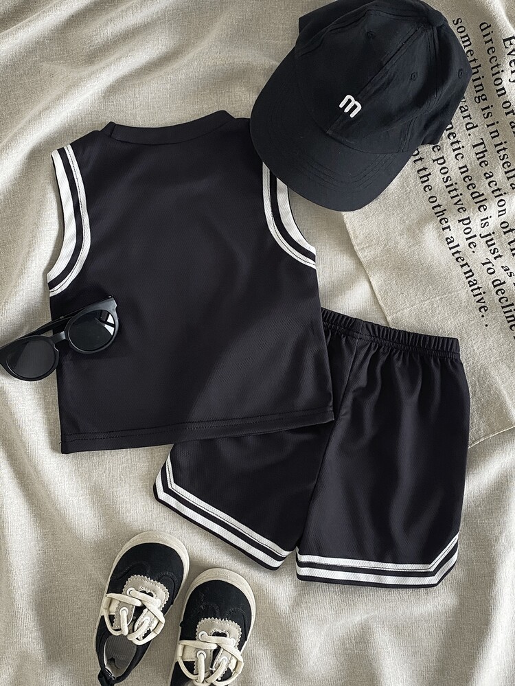 SHEIN 2pcs Baby Boy Black Summer Casual Classy Beach Evening Vacation Sports Outfit Mesh Sleeveless Top With Digital Text Print Elastic Waist Shorts White - Black - View 2