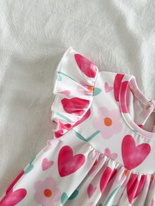 SHEIN Vintaside Kids 2026夏季新款女童彩色愛心與花朵荷葉袖洋裝，嬰兒女童寬鬆A字娃娃裙，清新滿版愛心與花朵印花圓領公主裙，適合外出與拍照的百搭夏季穿搭 - 粉色 - 查看 10