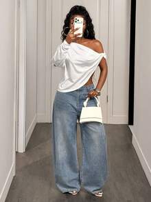 BamGleam This Loose Knotted T-Shirt Features A Modern Asymmetrical Design, Perfect For A Slimming Effect - White - View 7