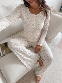 DAZY Women's All-Over Print Long Sleeve Top And Pants Casual Daily Home Pajama Set Fall - Beige - View 4