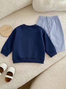 SHEIN 新生兒卡通熊圖案衛衣與彈性腰條紋長褲套裝 - 寶藍色 - 查看 2