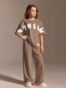 SHEIN Tween GirlsCasual Sports Set,Brown,Chocolatebrown,Summer,School,Loose Oversized Round Neck T-Shirt Paired With Relaxed Pants,Soft Skin-Friendly Fabric - Brown - View 4