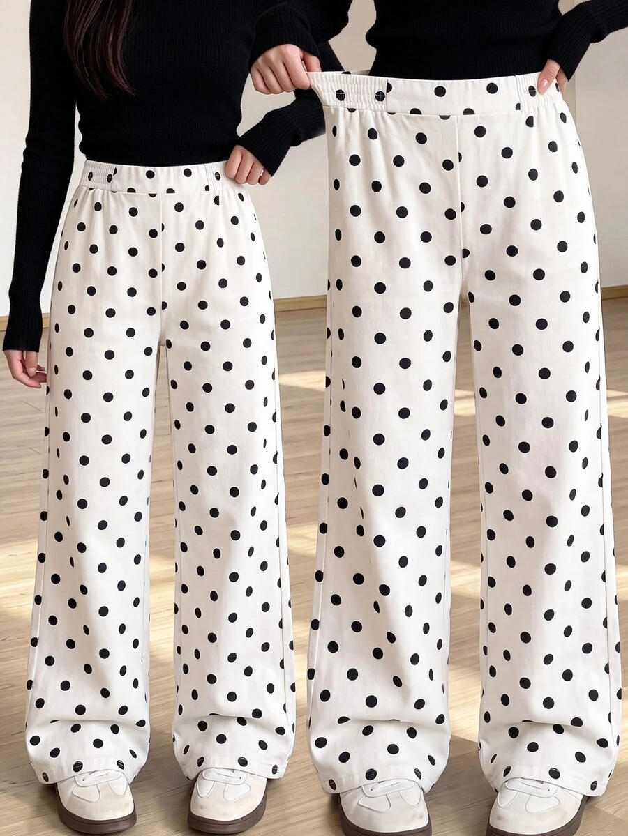 SHEIN 2026新款青少年女孩牛仔褲,秋季新品,時尚休閒風,波點布料,彈性腰頭,荷葉邊設計,寬鬆直筒版型,適合日常拍照、逛街、日常出遊、派對、音樂節、度假等場合 - 黑與白 - 查看 1