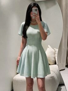淺藍色