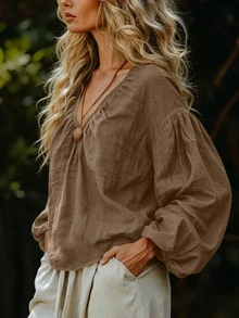 GlowEve CURVE Blus Kasual Wanita Ukuran Besar Warna Polos Leher V Berlipit untuk Pemakaian Sehari-hari - Khaki - View 4