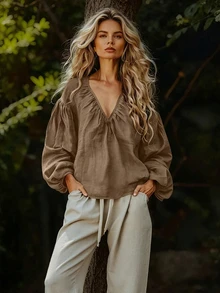 GlowEve CURVE Blus Kasual Wanita Ukuran Besar Warna Polos Leher V Berlipit untuk Pemakaian Sehari-hari - Khaki - View 3