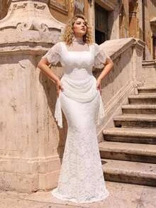 Aureia Plus Size Elegant Romantic Palace Style Beige Elastic Lace 2 Pieces Set Square Neck Slimming Ruched Design Mermaid Long Dress With Detachable Eyelash Lace Shawl, Suitable For Vacation, Ball, Evening Party, Wedding Event, Bridal Gown - White - View 6