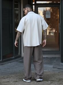 Devon Thys 1件裝黑色仿亞麻男士經典領短袖襯衫，輕量男士上衣，休閒度假風，胸前口袋設計，可機洗，適合夏季海灘度假、海邊散步、海濱出遊穿著，尺寸偏大，可訂購小一號，寬鬆版型 - 杏色 - 查看 4
