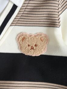 SHEIN 2件組小男孩套裝，兒童針織舒適長袖 Polo 2合1衛衣，時尚帥氣中小童胸前印花小眾設計上衣，搭配卡其色休閒長褲，彈性腰頭設計，寬鬆版型，適合秋季度假、上學、日常出遊等場合 - 彩色 - 查看 7