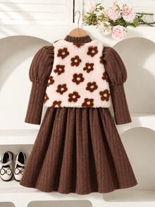SHEIN Elladie kids 女童 2 件套棕色花卉編織抓絨內裡立領無袖短版修身羅紋外套套裝，附鈕扣，休閒秋冬款 - 棕色 - 查看 3