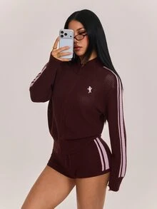 SHEIN PETITE مجموعة من قطعتين للنساء الصغيرات: جاكيت بني وشورت رياضي كاجوال مع كنزة متطابقة. - بني - مشاهدة 7