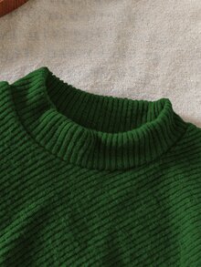 SHEIN Playful Pals 女嬰深綠色假領不對稱針織兩件套服裝，毛茸茸絨毛拼接袖口與喇叭褲腳，聖誕節 - 墨綠色 - 查看 7