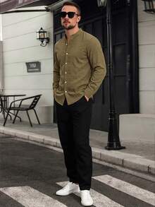 Manfinity Homme 2026春夏男士軍綠色立領長袖鈕扣襯衫，極簡俐落休閒風 - 綠色 - 查看 5